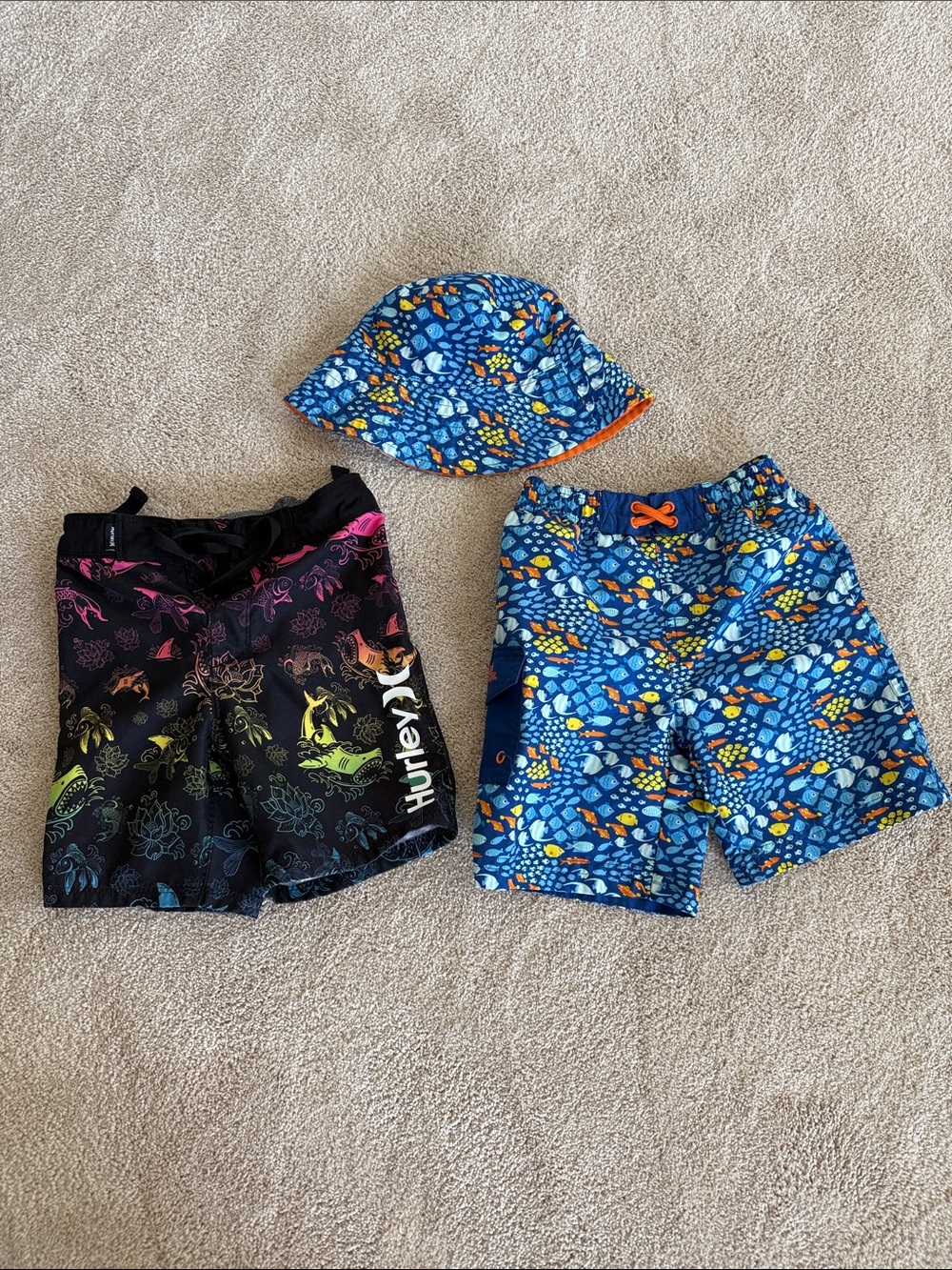 Boys 5T Swim Trunks & Hat